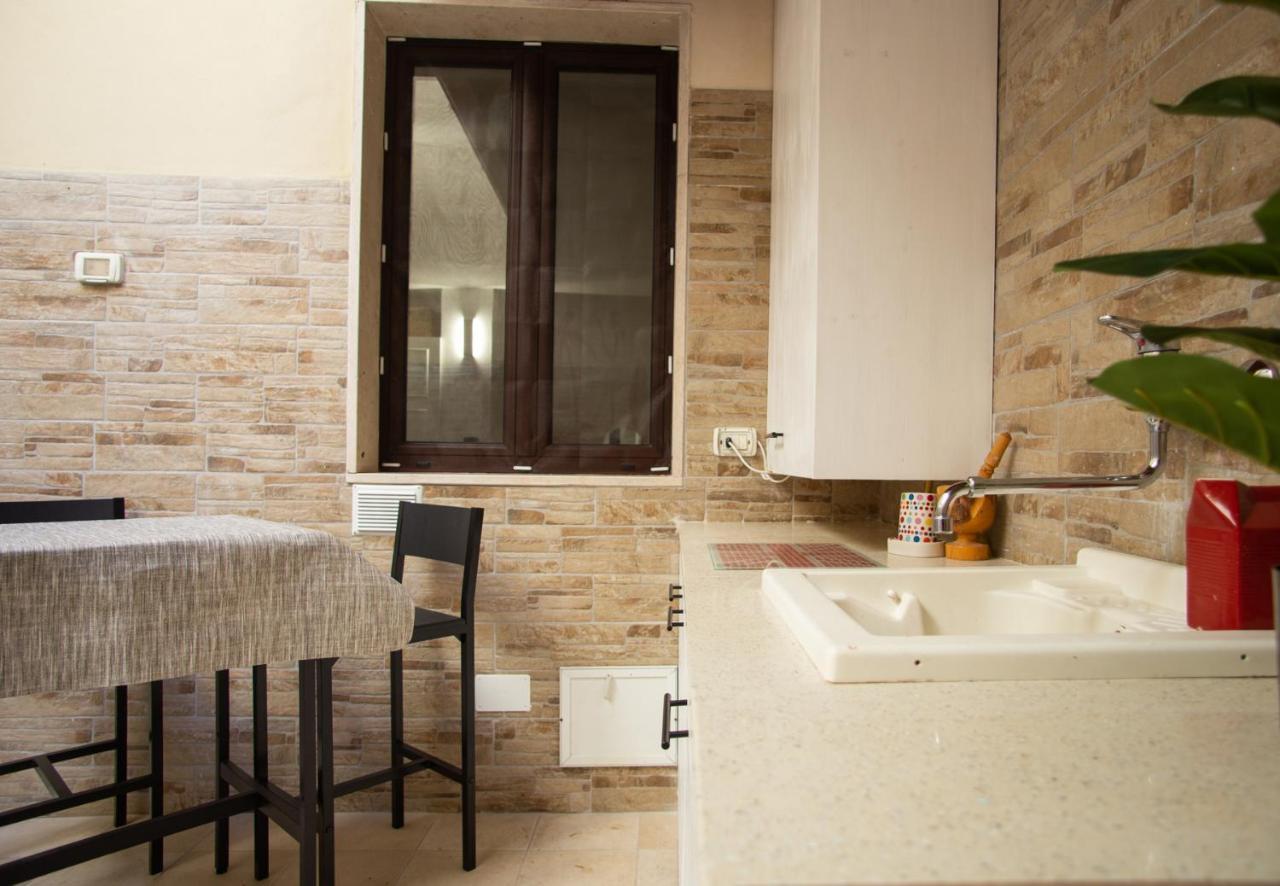 Casa Colombo - The Fab Stay Бриндизи Экстерьер фото