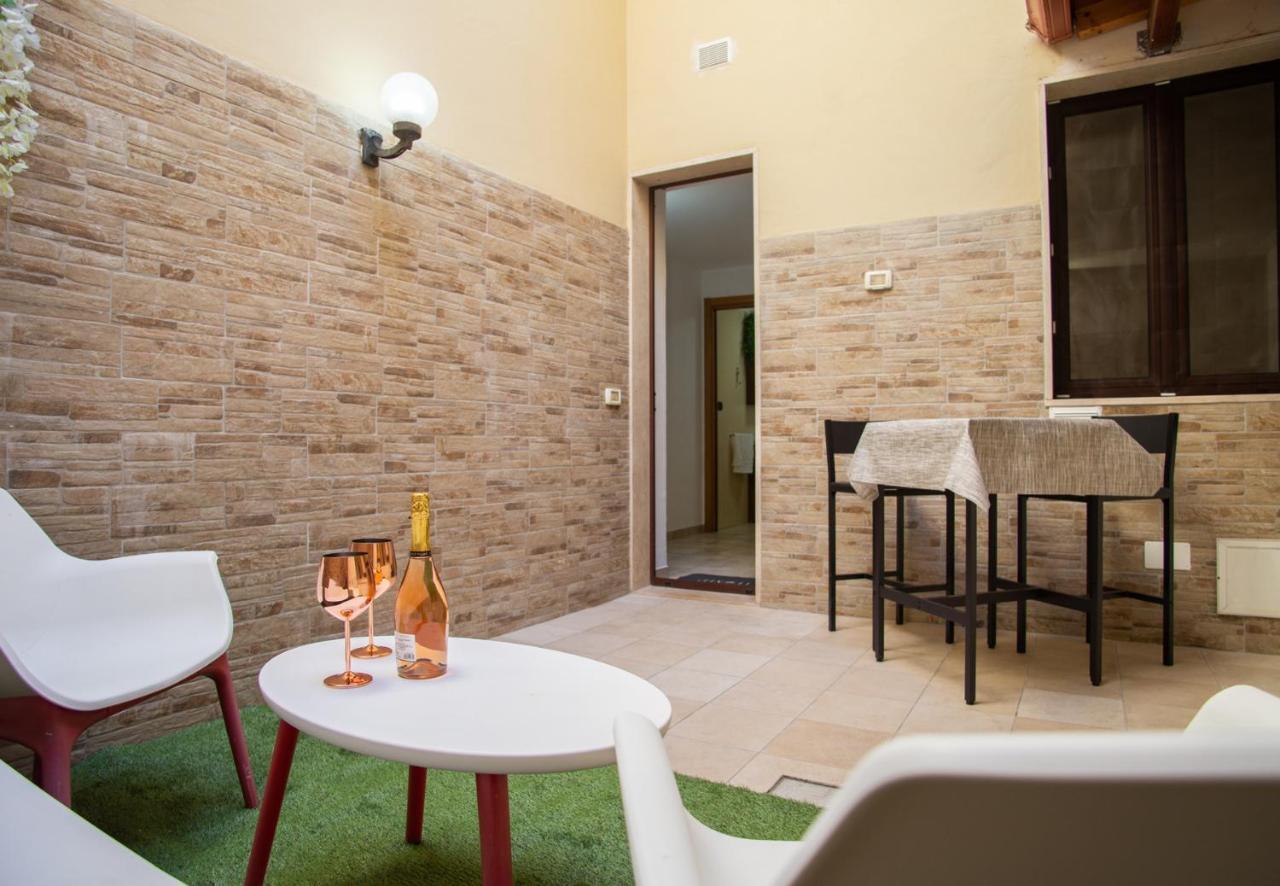 Casa Colombo - The Fab Stay Бриндизи Экстерьер фото